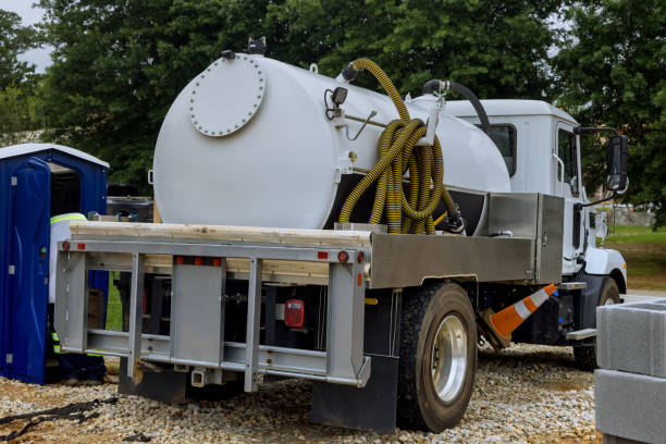 Best Portable toilet rental cost  in Anniston, AL